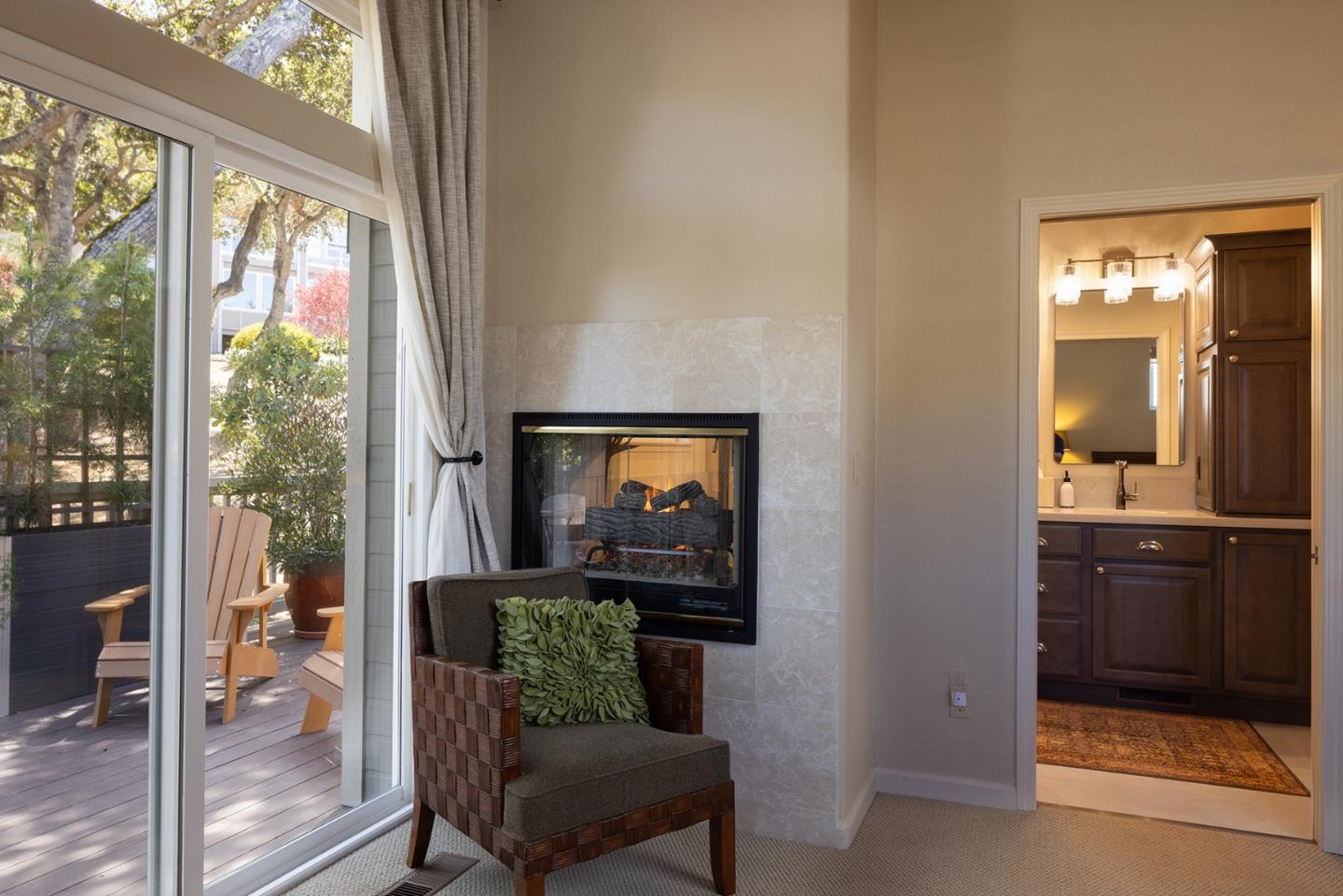Detail Gallery Image 14 of 25 For 10480 Fairway Ln, Carmel,  CA 93923 - 3 Beds | 3 Baths