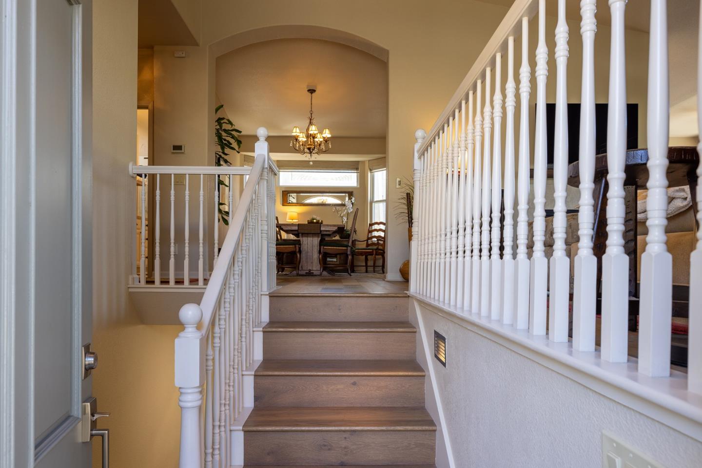 Detail Gallery Image 2 of 25 For 10480 Fairway Ln, Carmel,  CA 93923 - 3 Beds | 3 Baths
