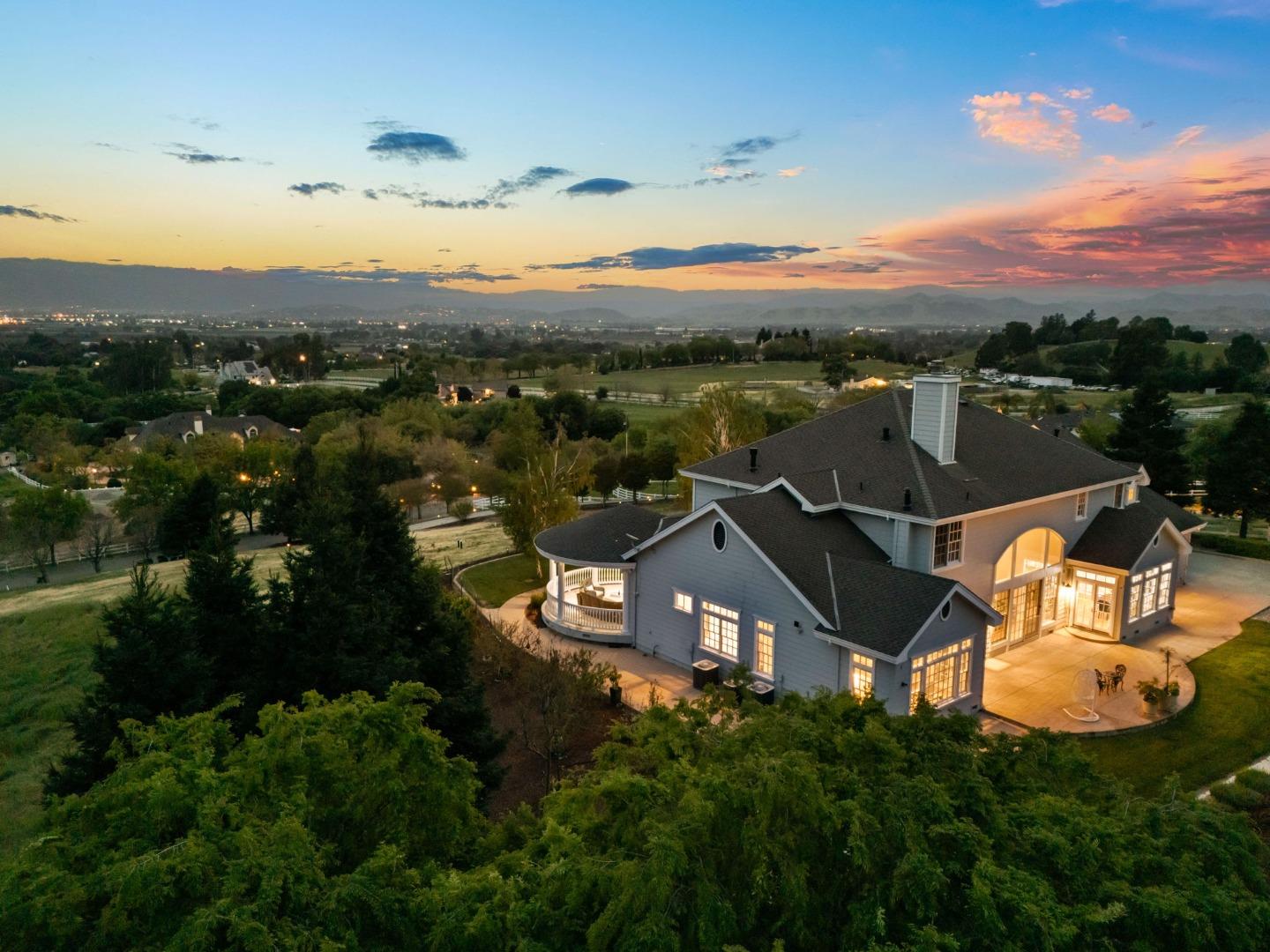 Detail Gallery Image 63 of 67 For 9560 via Del Oro, Gilroy,  CA 95020 - 5 Beds | 5/1 Baths