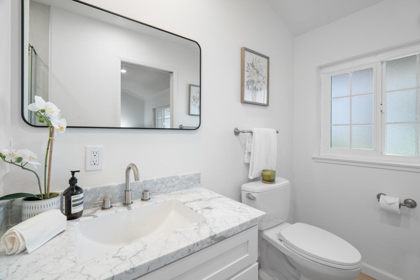 Detail Gallery Image 22 of 29 For 5571 Sunny Oaks Dr, San Jose,  CA 95123 - 3 Beds | 2 Baths