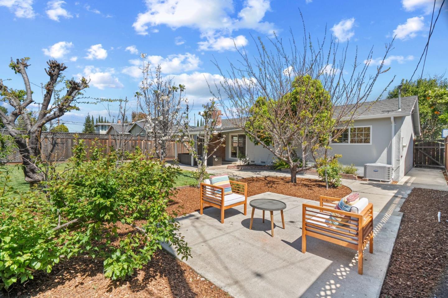 Detail Gallery Image 26 of 29 For 5571 Sunny Oaks Dr, San Jose,  CA 95123 - 3 Beds | 2 Baths