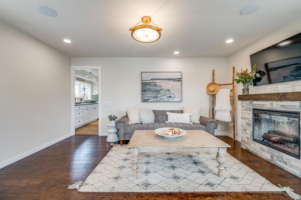 Detail Gallery Image 13 of 57 For 509 36th Ave, Santa Cruz,  CA 95062 - 3 Beds | 2 Baths