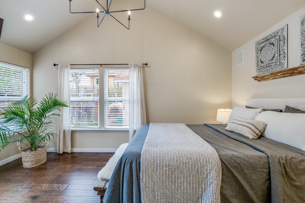 Detail Gallery Image 18 of 57 For 509 36th Ave, Santa Cruz,  CA 95062 - 3 Beds | 2 Baths