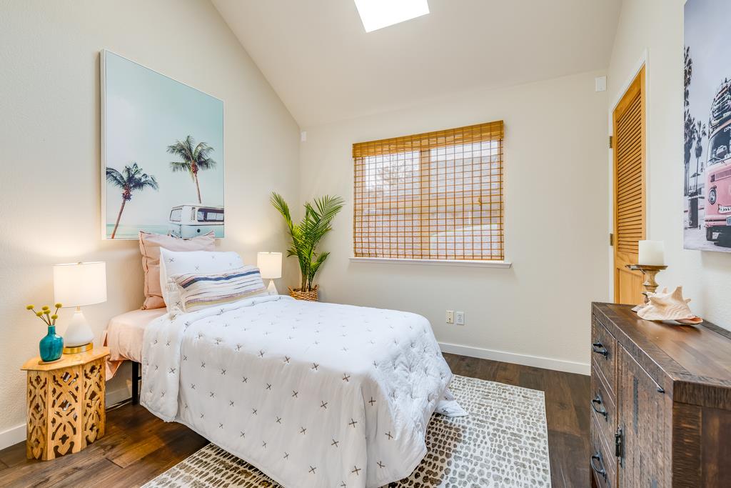 Detail Gallery Image 22 of 57 For 509 36th Ave, Santa Cruz,  CA 95062 - 3 Beds | 2 Baths