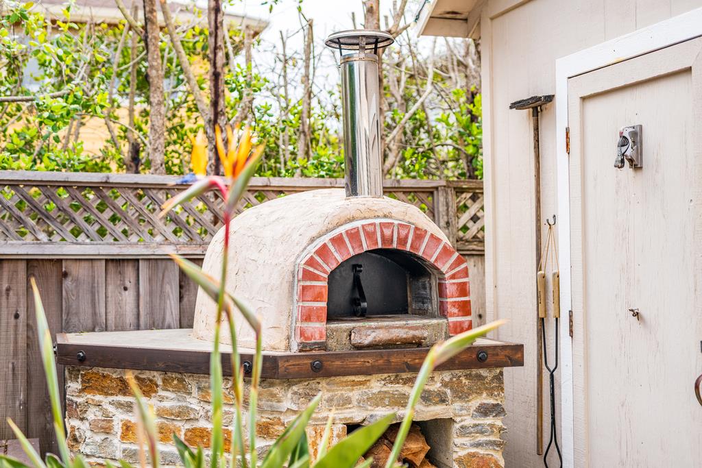 Detail Gallery Image 39 of 57 For 509 36th Ave, Santa Cruz,  CA 95062 - 3 Beds | 2 Baths