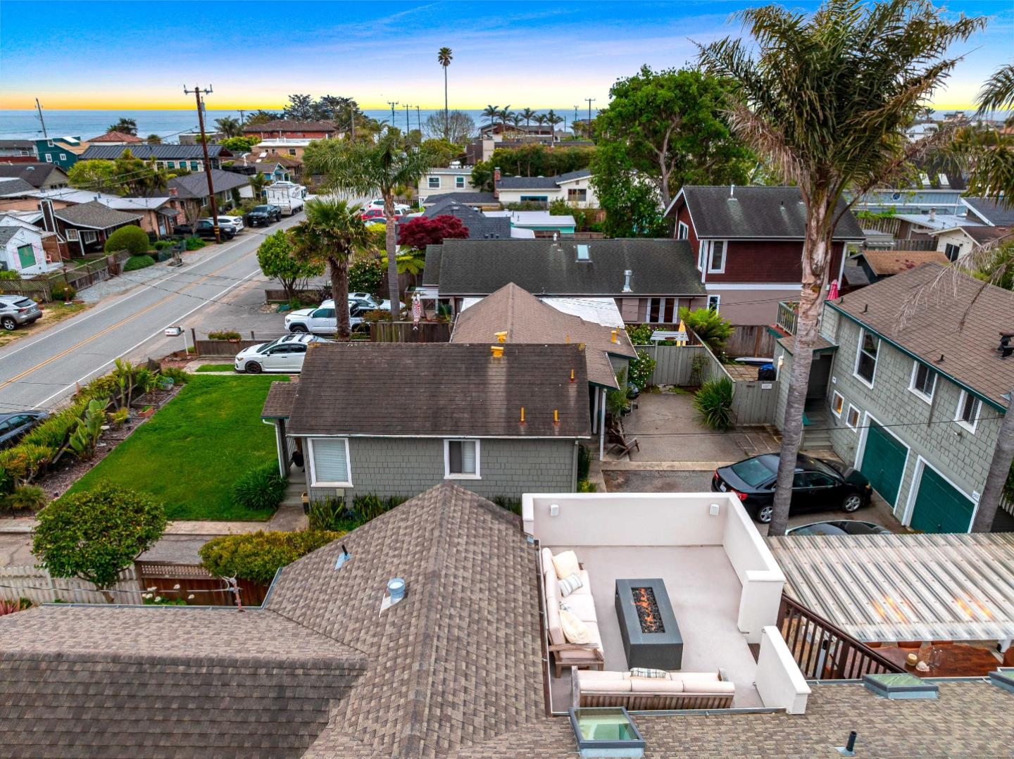 Detail Gallery Image 8 of 57 For 509 36th Ave, Santa Cruz,  CA 95062 - 3 Beds | 2 Baths