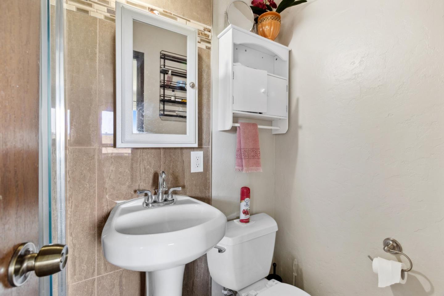 Detail Gallery Image 15 of 24 For 3137 Seacrest Ave #5,  Marina,  CA 93933 - 3 Beds | 2/1 Baths