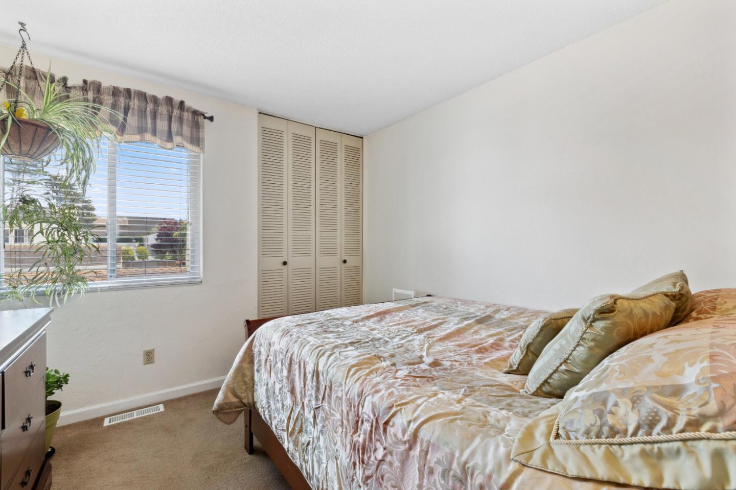 Detail Gallery Image 19 of 24 For 3137 Seacrest Ave #5,  Marina,  CA 93933 - 3 Beds | 2/1 Baths
