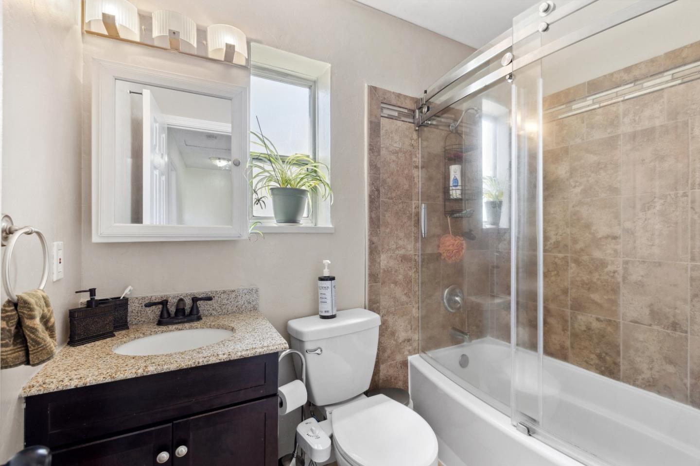 Detail Gallery Image 21 of 24 For 3137 Seacrest Ave #5,  Marina,  CA 93933 - 3 Beds | 2/1 Baths