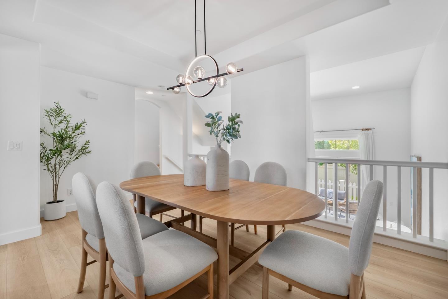 Detail Gallery Image 11 of 56 For 10154 Imperial Ave, Cupertino,  CA 95014 - 3 Beds | 2/1 Baths