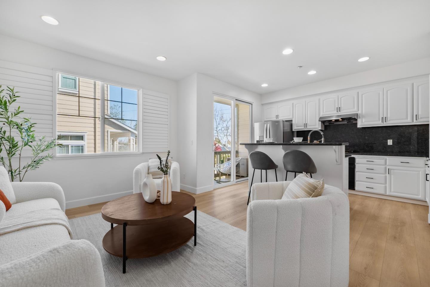Detail Gallery Image 13 of 56 For 10154 Imperial Ave, Cupertino,  CA 95014 - 3 Beds | 2/1 Baths