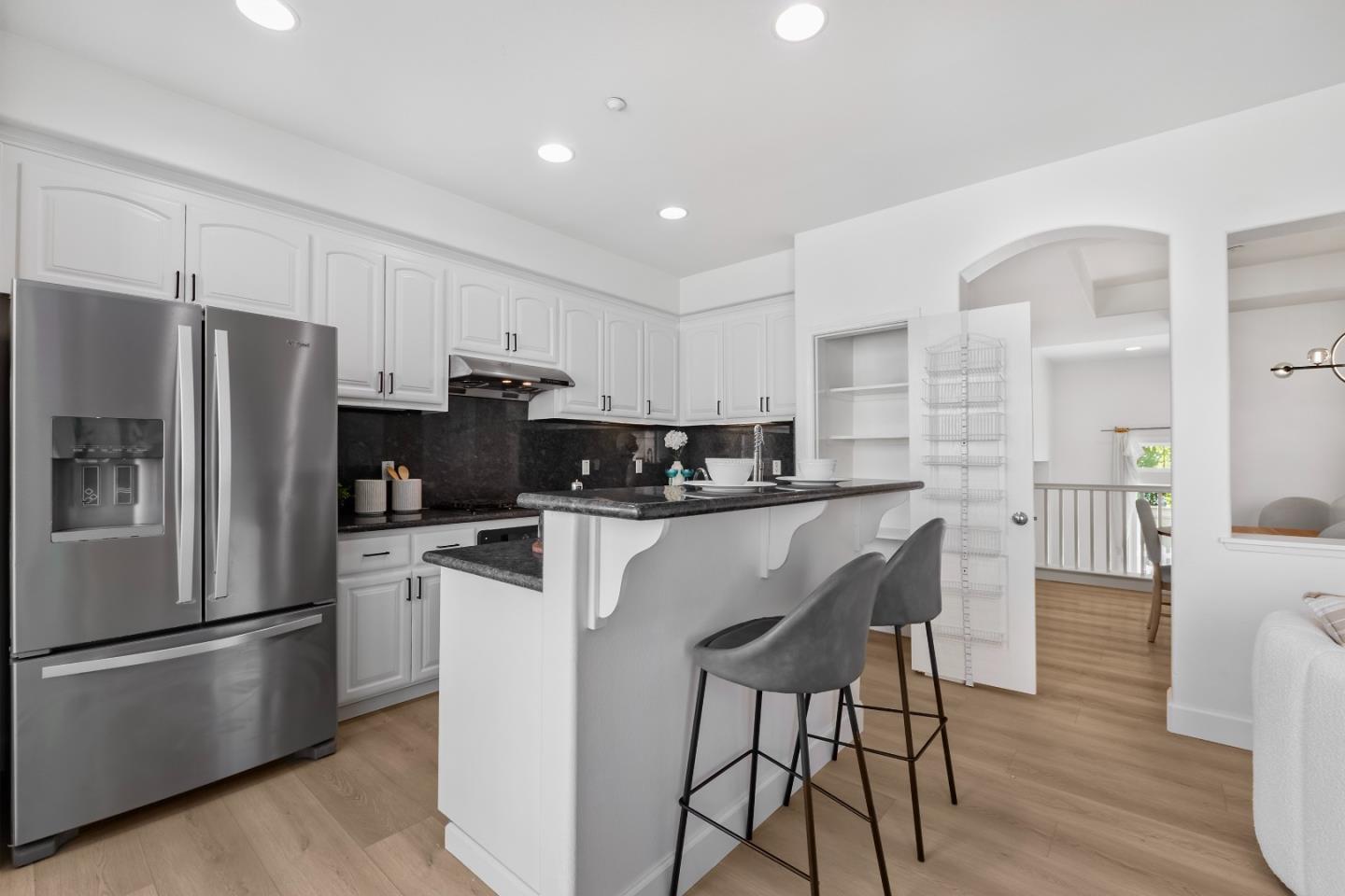 Detail Gallery Image 15 of 56 For 10154 Imperial Ave, Cupertino,  CA 95014 - 3 Beds | 2/1 Baths