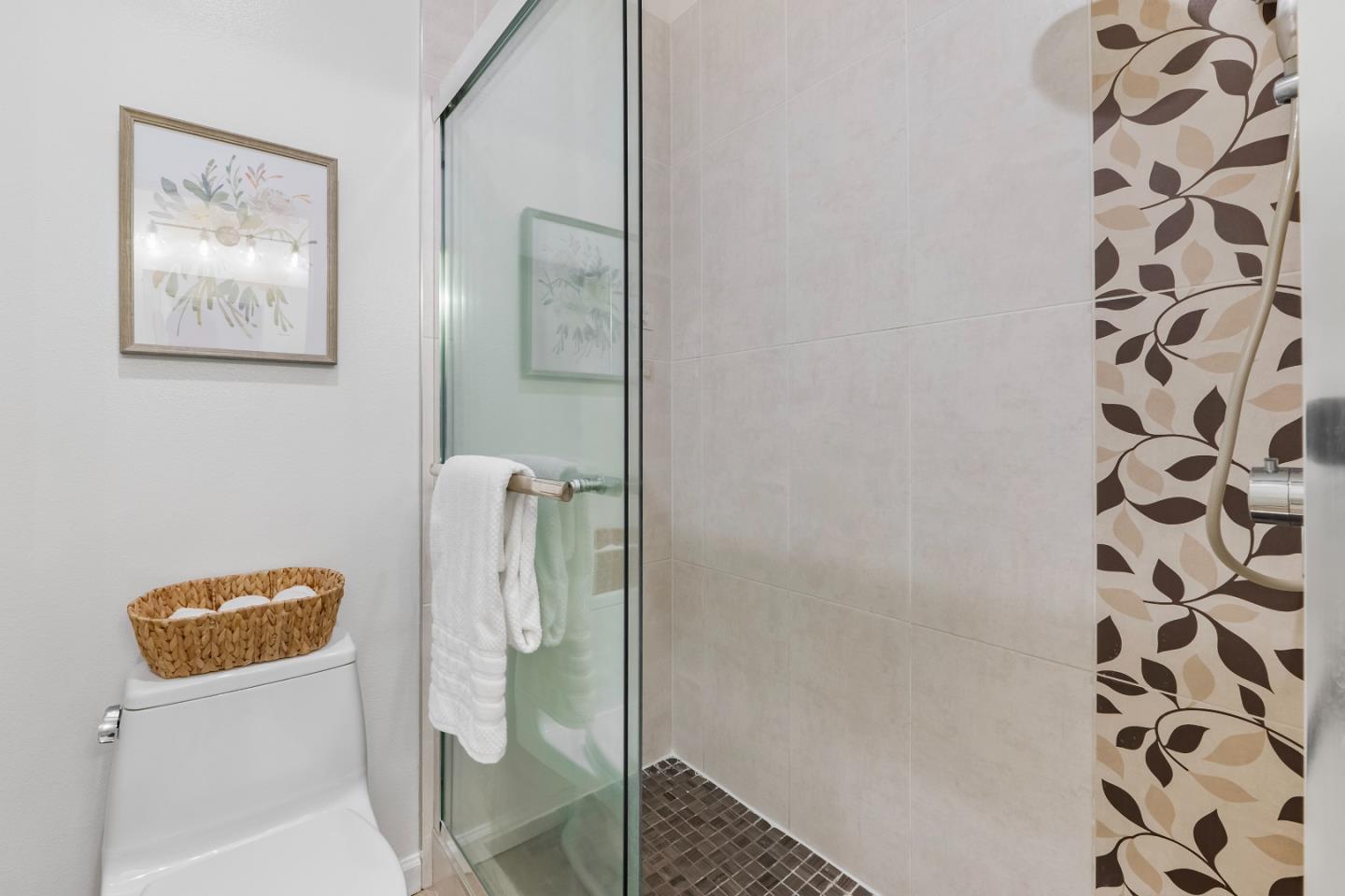 Detail Gallery Image 33 of 56 For 10154 Imperial Ave, Cupertino,  CA 95014 - 3 Beds | 2/1 Baths