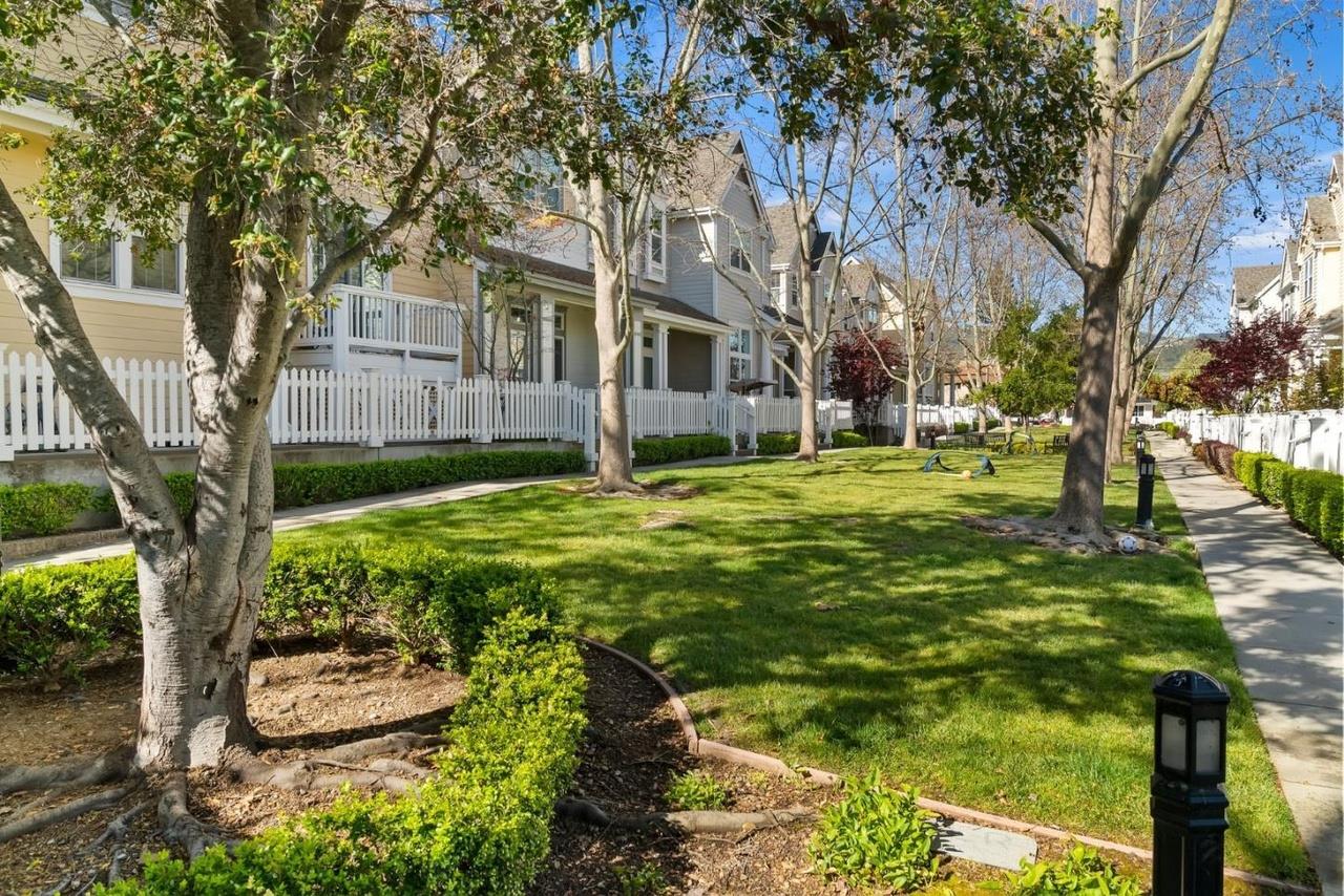 Detail Gallery Image 36 of 56 For 10154 Imperial Ave, Cupertino,  CA 95014 - 3 Beds | 2/1 Baths