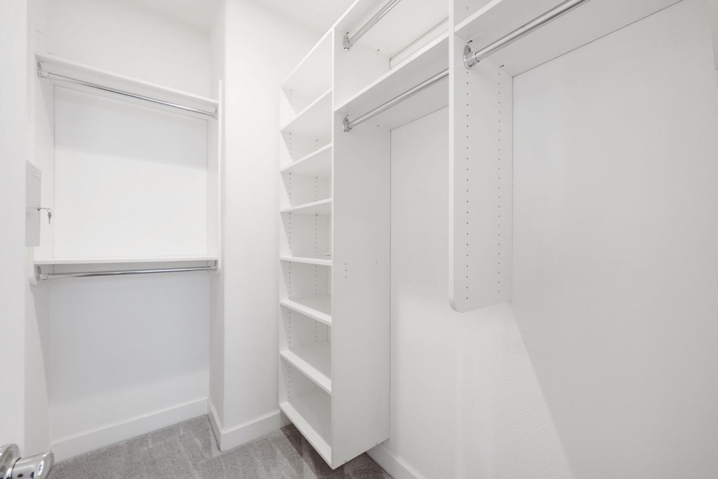 Detail Gallery Image 11 of 31 For 835 Gaspar Vis, San Jose,  CA 95126 - 4 Beds | 3/1 Baths
