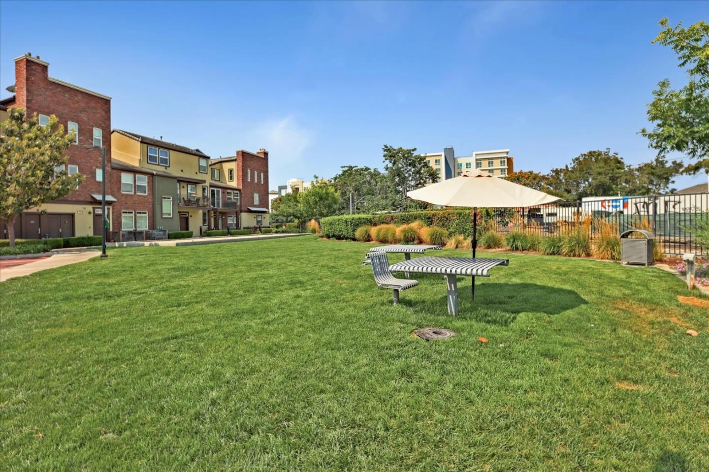 Detail Gallery Image 26 of 31 For 835 Gaspar Vis, San Jose,  CA 95126 - 4 Beds | 3/1 Baths