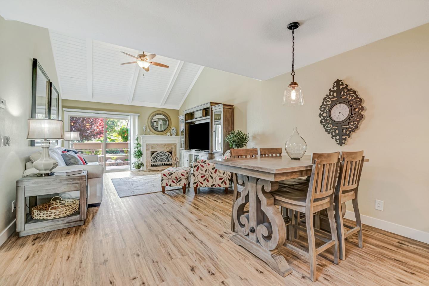 Detail Gallery Image 10 of 35 For 6094 Montgomery Ct, San Jose,  CA 95135 - 2 Beds | 1 Baths