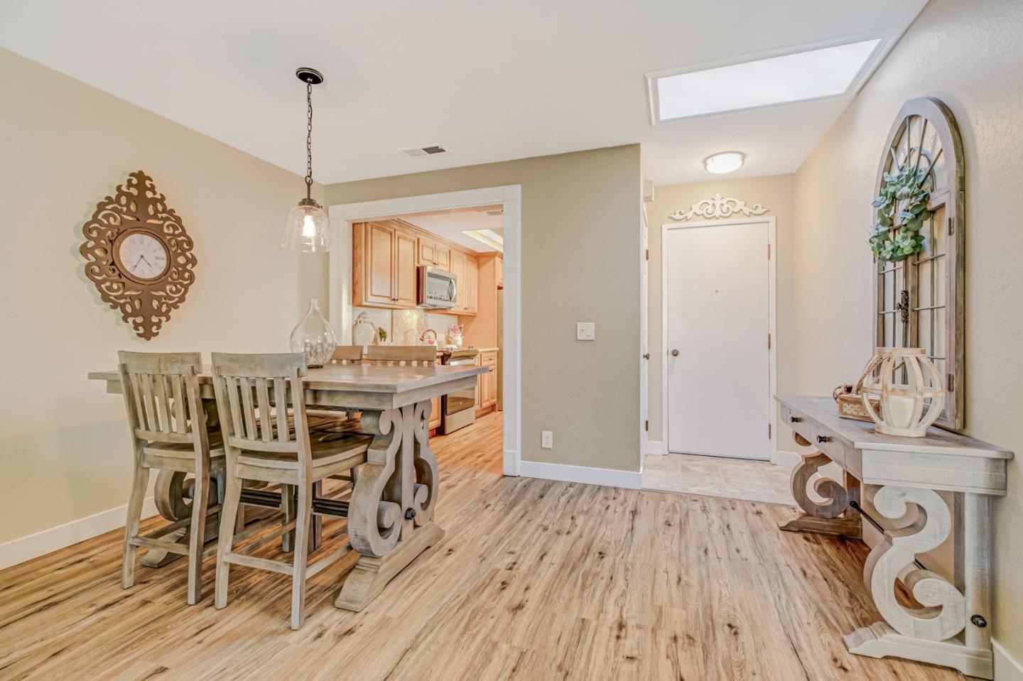 Detail Gallery Image 12 of 35 For 6094 Montgomery Ct, San Jose,  CA 95135 - 2 Beds | 1 Baths