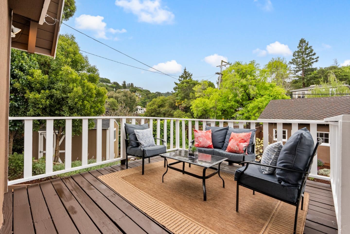 Detail Gallery Image 19 of 52 For 244 Chesham Ave, San Carlos,  CA 94070 - 4 Beds | 2/1 Baths
