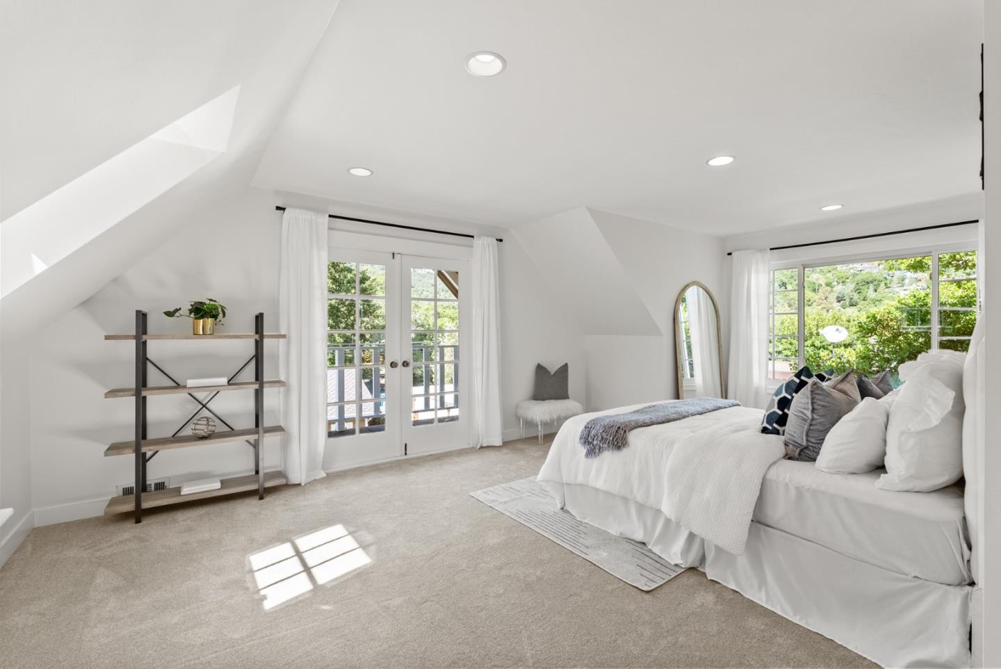 Detail Gallery Image 27 of 52 For 244 Chesham Ave, San Carlos,  CA 94070 - 4 Beds | 2/1 Baths