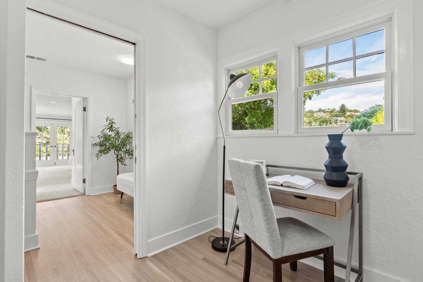 Detail Gallery Image 33 of 52 For 244 Chesham Ave, San Carlos,  CA 94070 - 4 Beds | 2/1 Baths