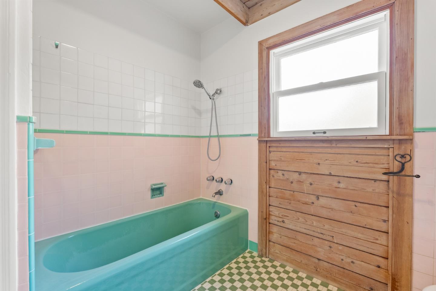 Detail Gallery Image 41 of 52 For 244 Chesham Ave, San Carlos,  CA 94070 - 4 Beds | 2/1 Baths