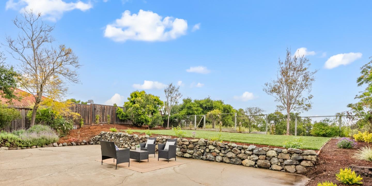 Detail Gallery Image 45 of 52 For 244 Chesham Ave, San Carlos,  CA 94070 - 4 Beds | 2/1 Baths