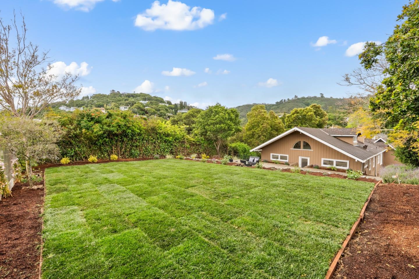 Detail Gallery Image 47 of 52 For 244 Chesham Ave, San Carlos,  CA 94070 - 4 Beds | 2/1 Baths