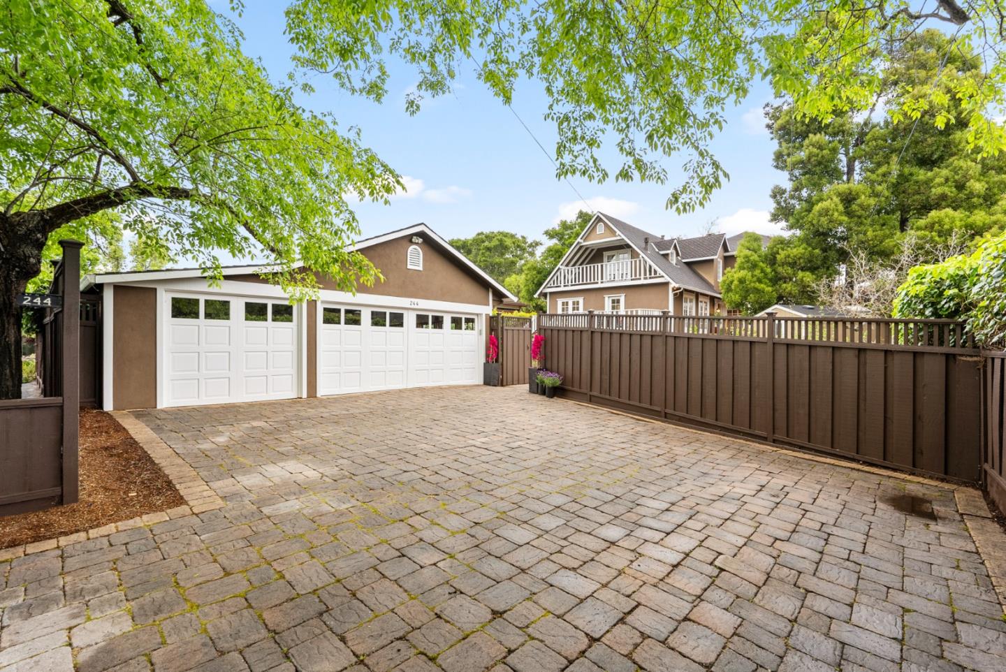 Detail Gallery Image 5 of 52 For 244 Chesham Ave, San Carlos,  CA 94070 - 4 Beds | 2/1 Baths