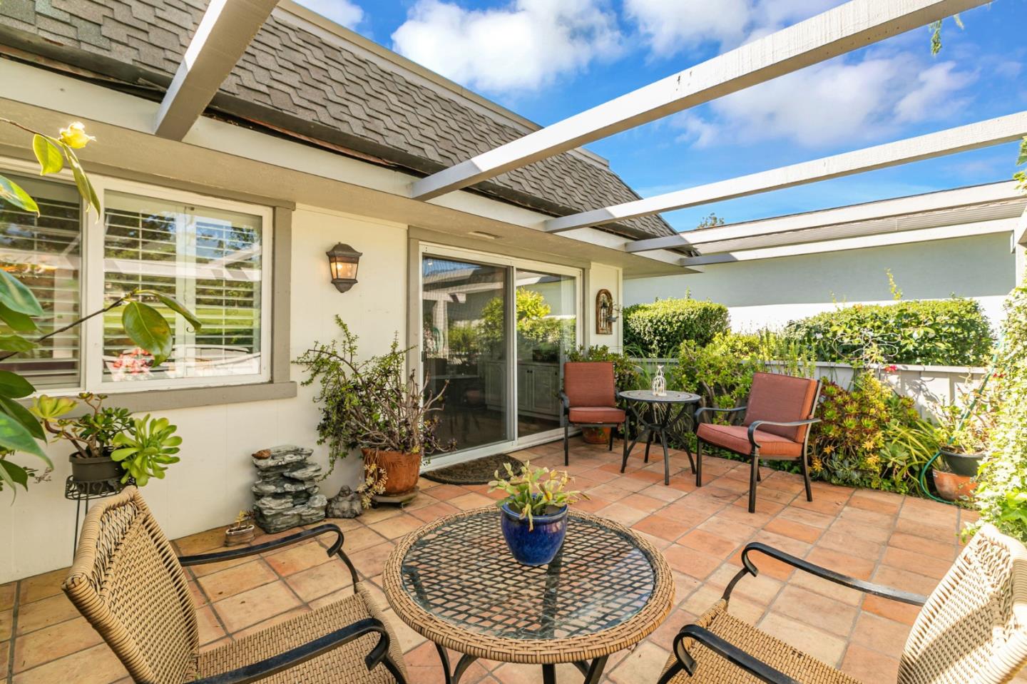Detail Gallery Image 4 of 50 For 5076 Cribari Bluffs, San Jose,  CA 95135 - 2 Beds | 2 Baths