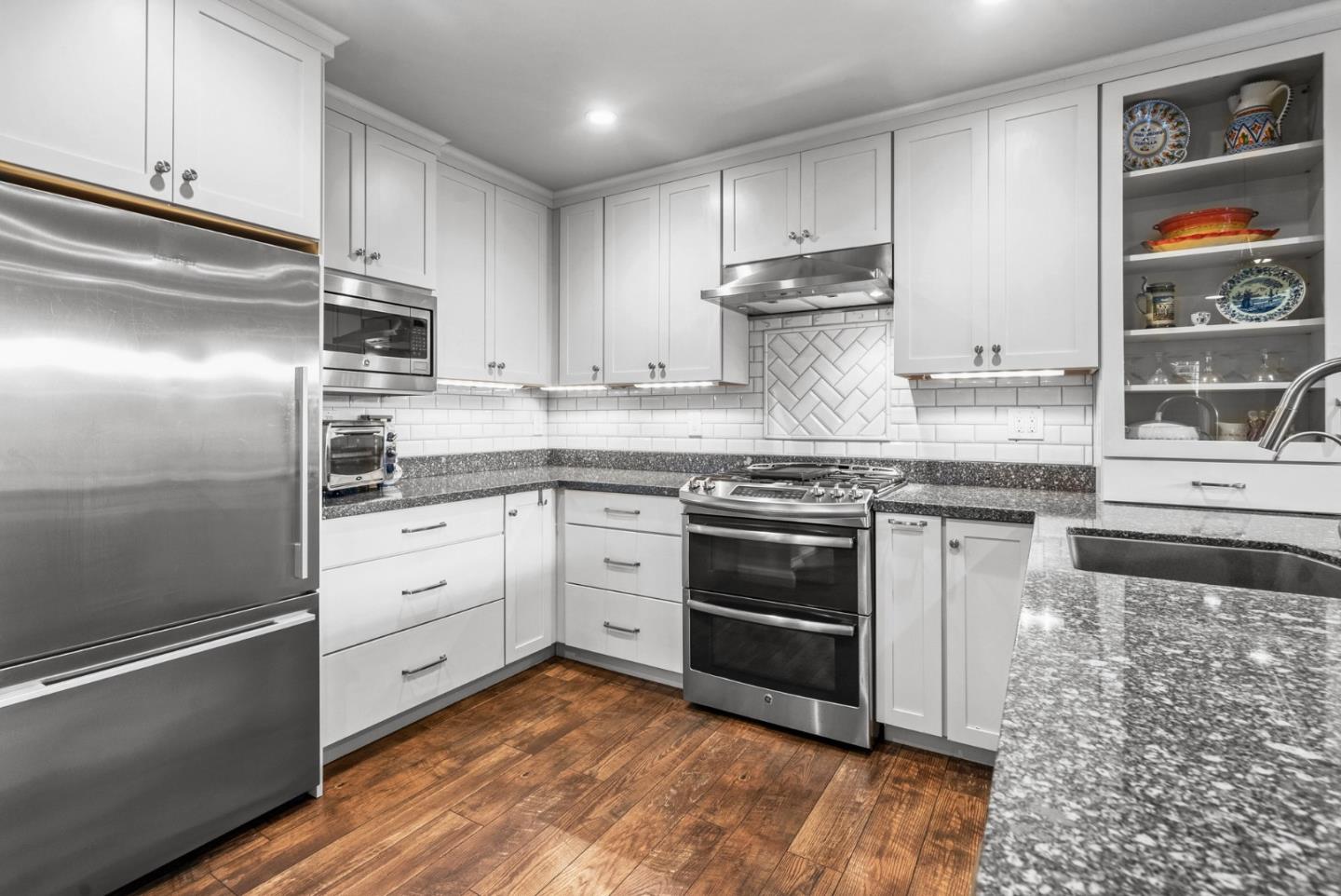 Detail Gallery Image 15 of 54 For 3071 Arlington Dr, Aptos,  CA 95003 - 3 Beds | 2/1 Baths