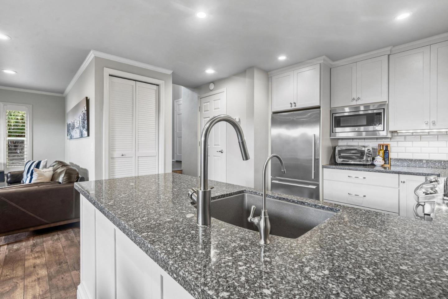 Detail Gallery Image 19 of 54 For 3071 Arlington Dr, Aptos,  CA 95003 - 3 Beds | 2/1 Baths