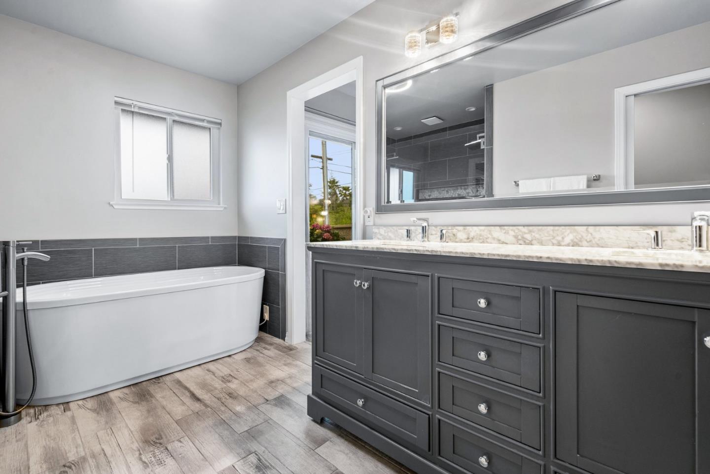 Detail Gallery Image 26 of 54 For 3071 Arlington Dr, Aptos,  CA 95003 - 3 Beds | 2/1 Baths