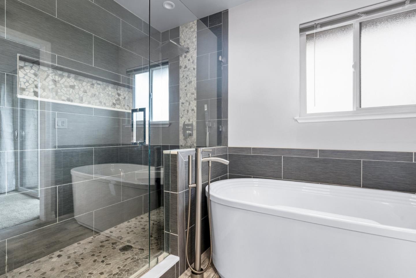 Detail Gallery Image 27 of 54 For 3071 Arlington Dr, Aptos,  CA 95003 - 3 Beds | 2/1 Baths