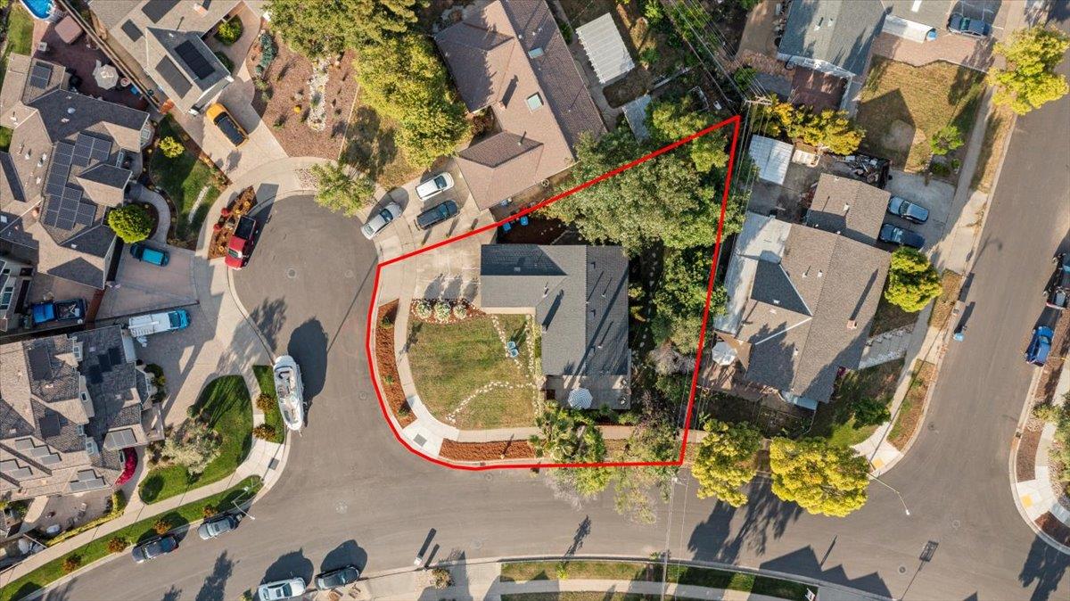 Detail Gallery Image 33 of 39 For 5494 Mary Jo Ct, San Jose,  CA 95124 - 3 Beds | 2 Baths