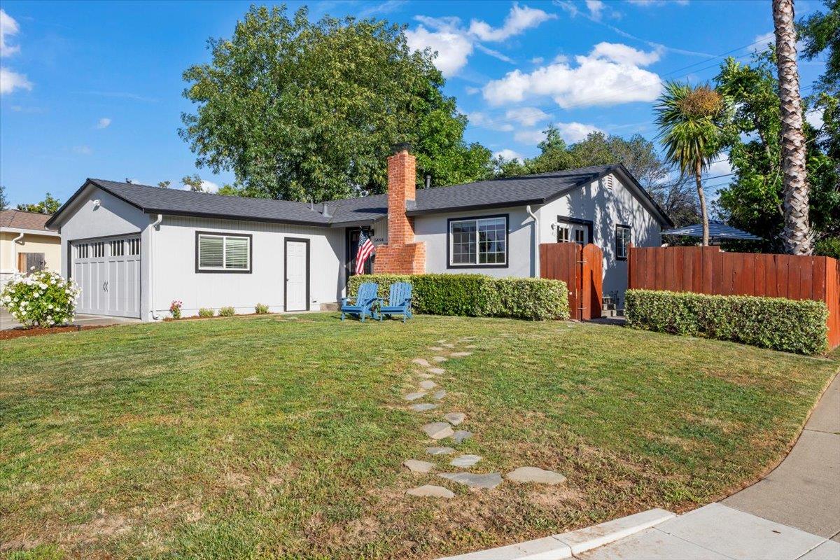 Detail Gallery Image 4 of 39 For 5494 Mary Jo Ct, San Jose,  CA 95124 - 3 Beds | 2 Baths