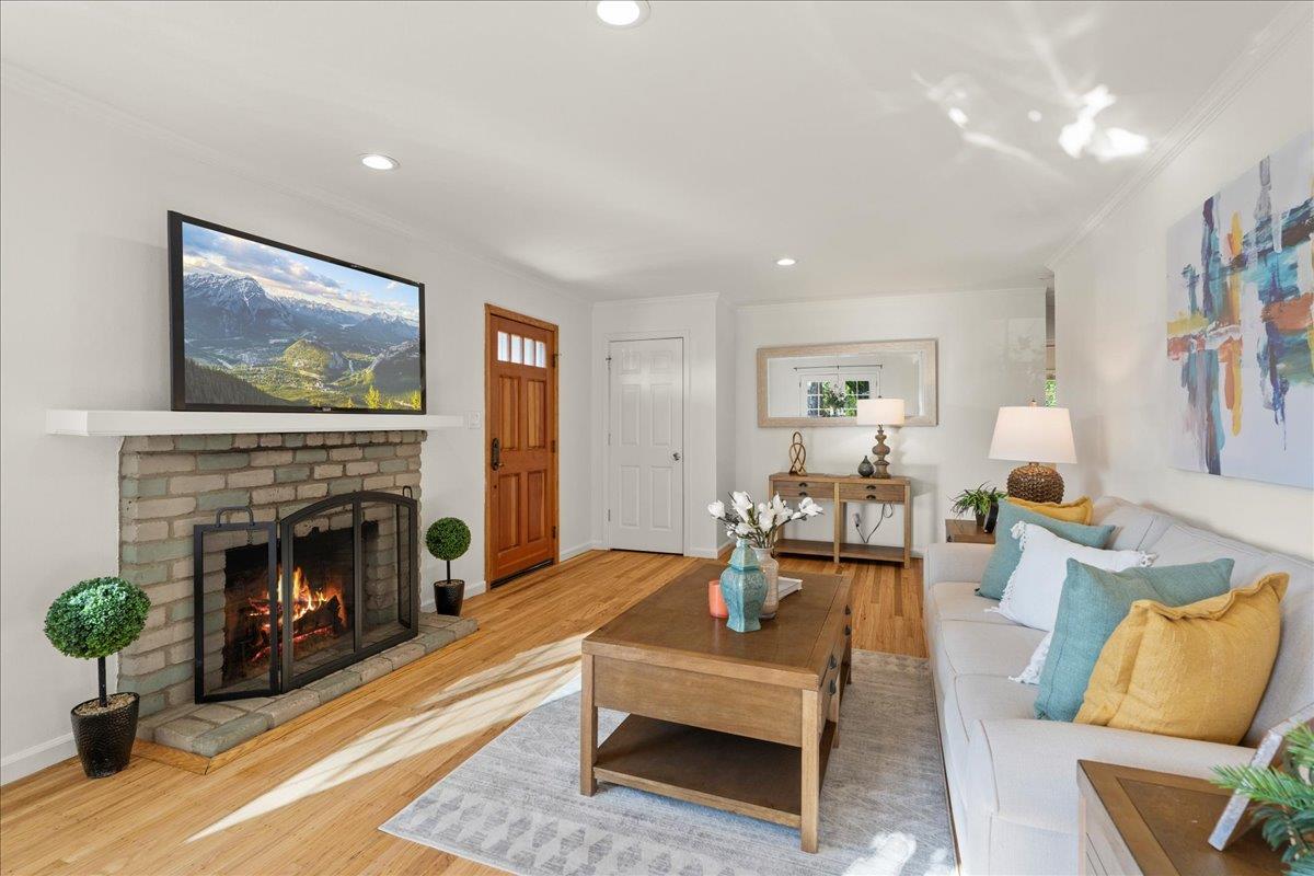 Detail Gallery Image 7 of 39 For 5494 Mary Jo Ct, San Jose,  CA 95124 - 3 Beds | 2 Baths