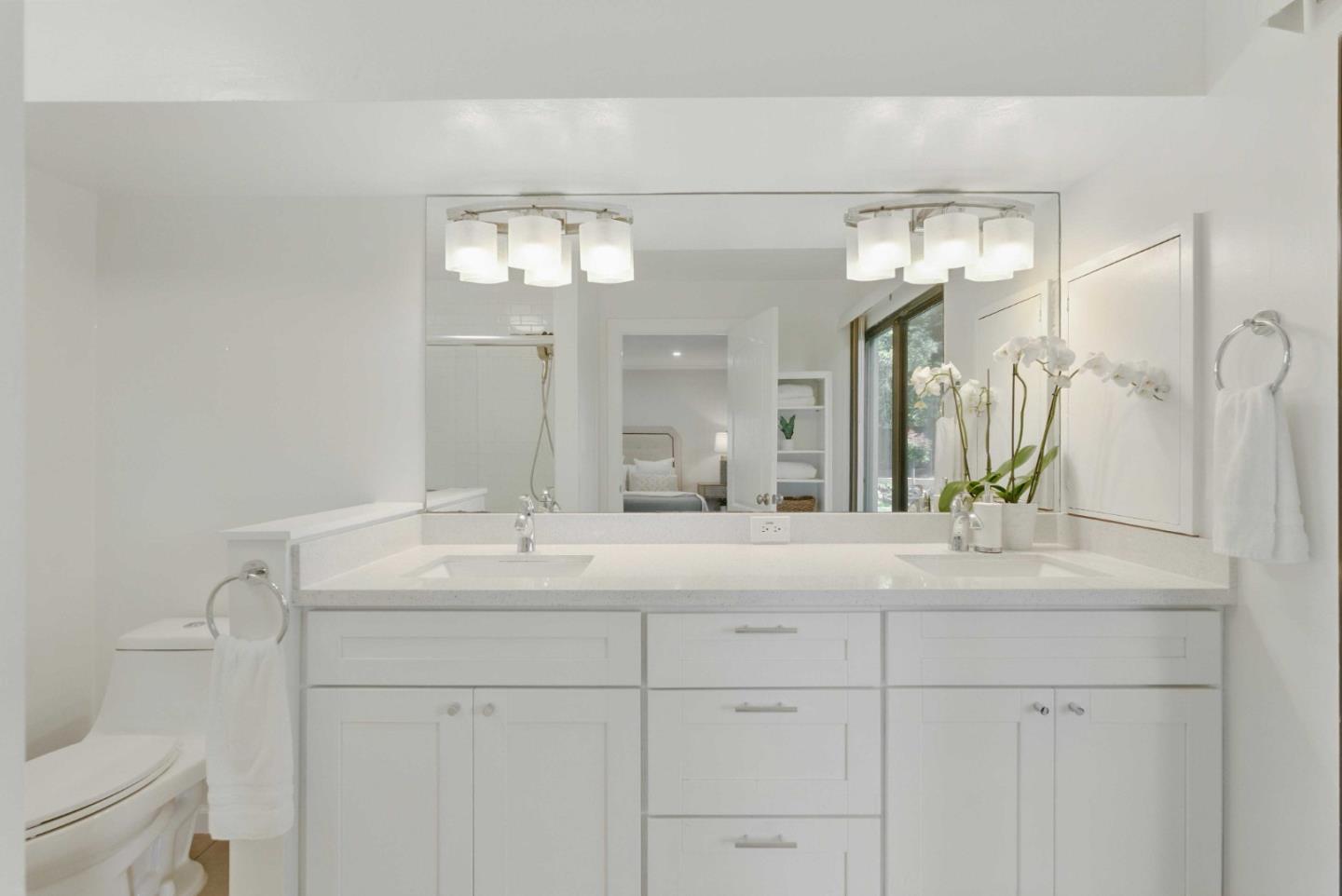Detail Gallery Image 14 of 25 For 418 Foxborough Dr, Mountain View,  CA 94041 - 4 Beds | 2 Baths