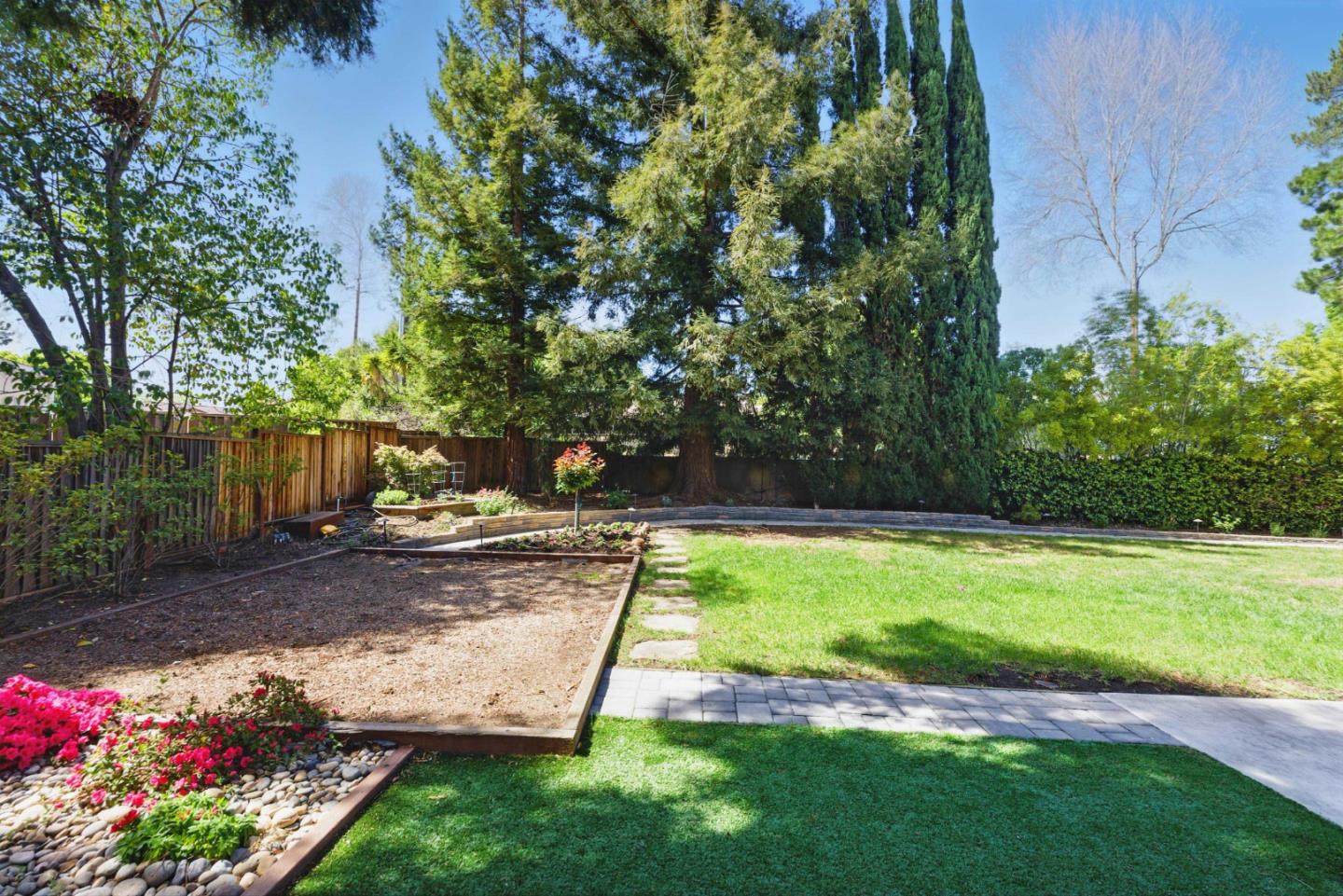 Detail Gallery Image 24 of 25 For 418 Foxborough Dr, Mountain View,  CA 94041 - 4 Beds | 2 Baths