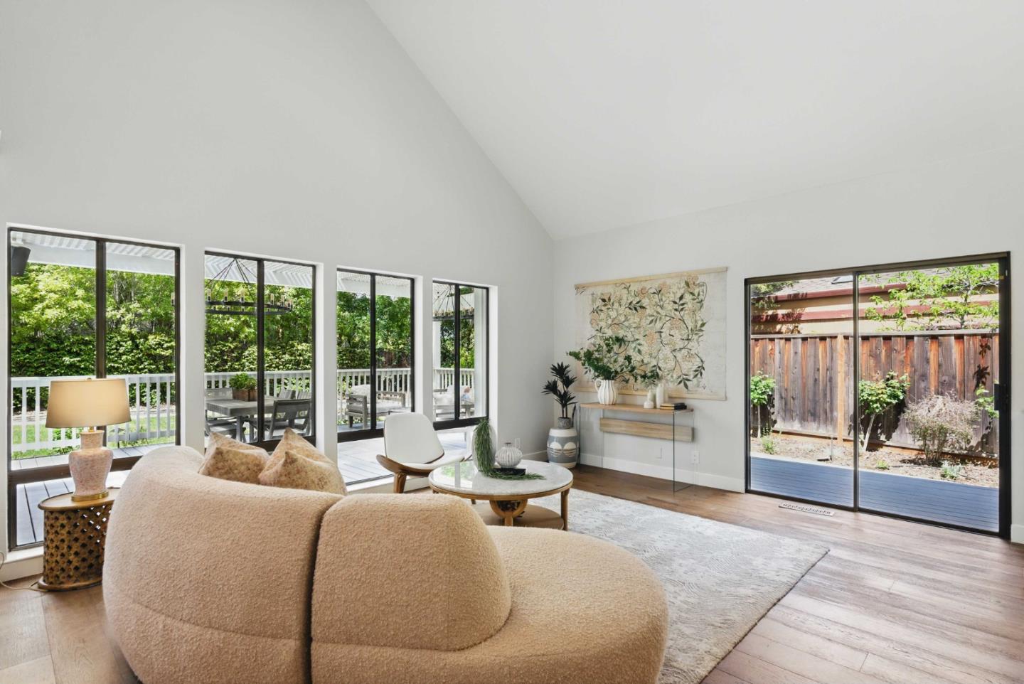 Detail Gallery Image 4 of 25 For 418 Foxborough Dr, Mountain View,  CA 94041 - 4 Beds | 2 Baths