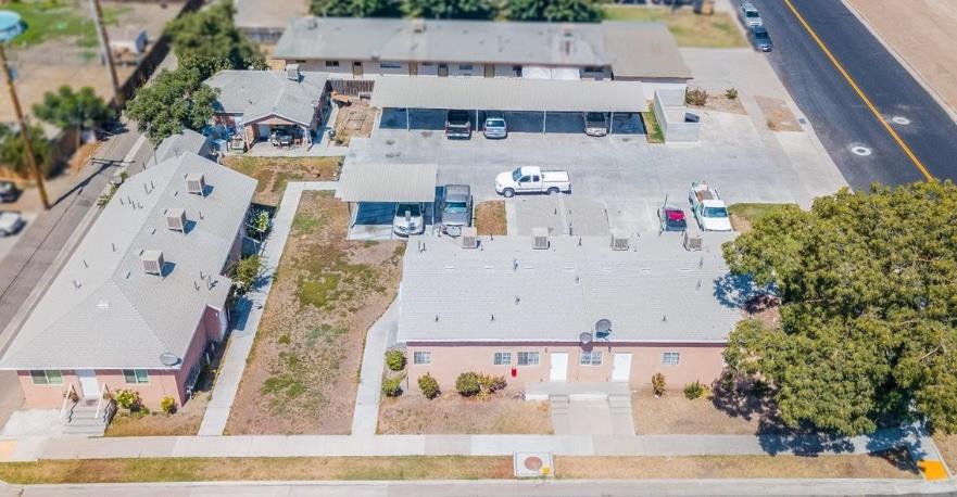 Detail Gallery Image 2 of 8 For 601 N I St, Tulare,  CA 93274 - – Beds | – Baths