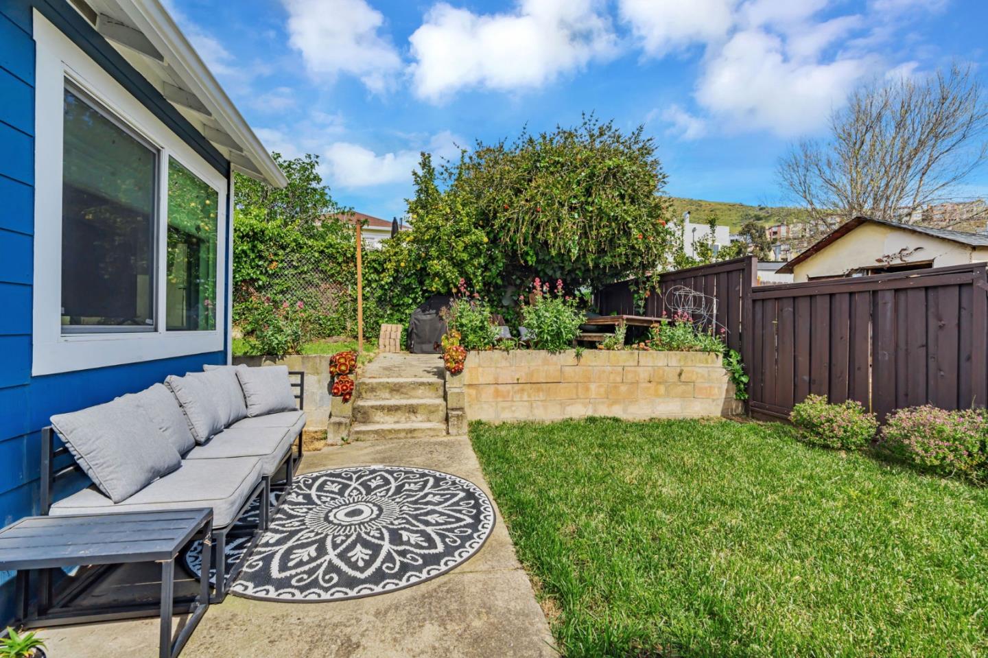 Detail Gallery Image 3 of 37 For 127 Gardiner Ave a,  South San Francisco,  CA 94080 - 1 Beds | 1 Baths