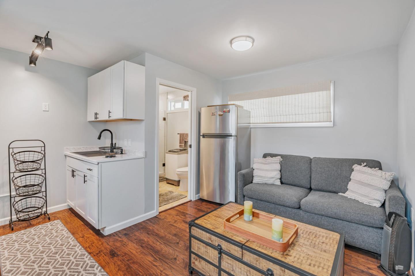 Detail Gallery Image 6 of 37 For 127 Gardiner Ave a,  South San Francisco,  CA 94080 - 1 Beds | 1 Baths