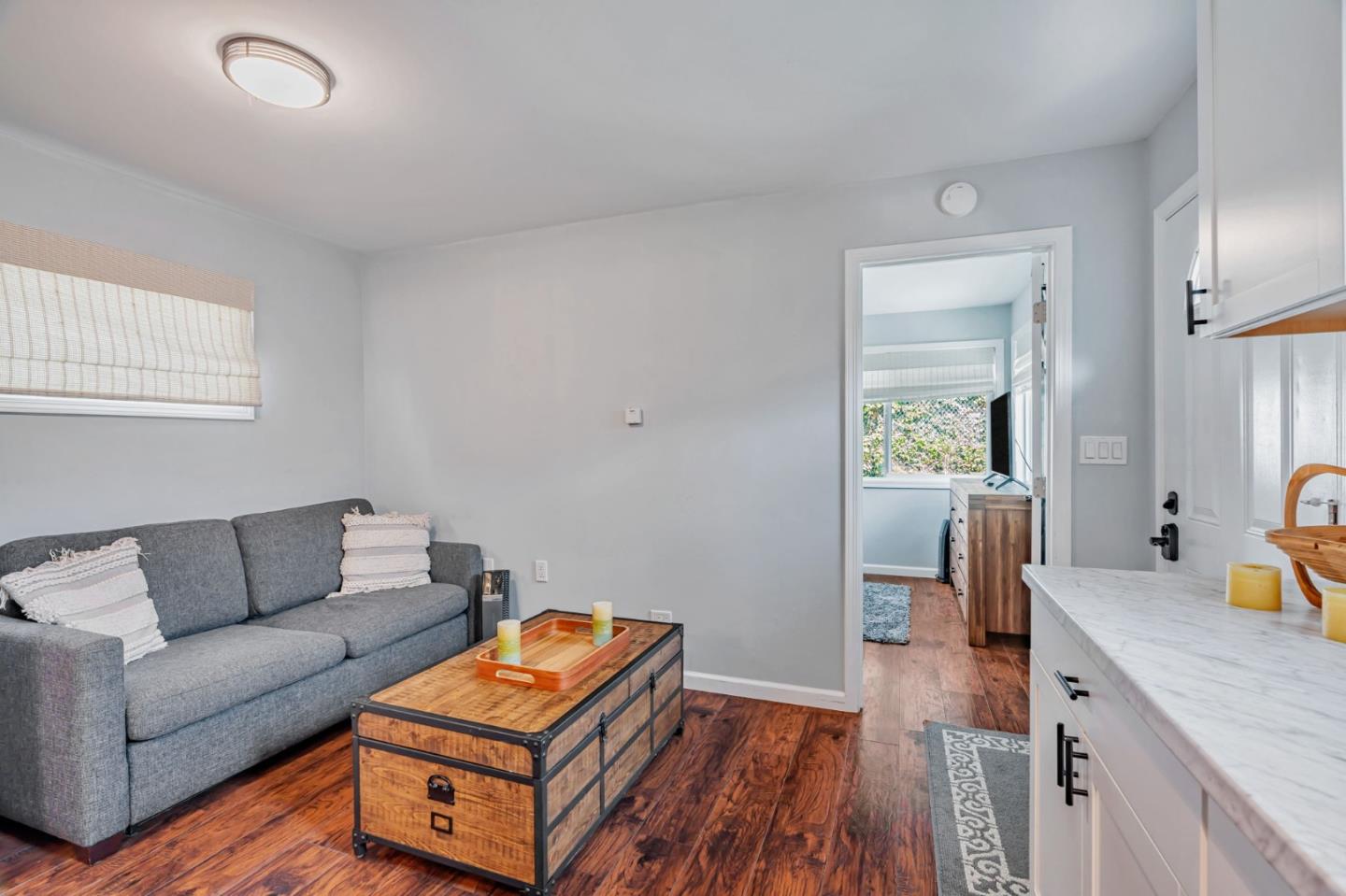 Detail Gallery Image 8 of 37 For 127 Gardiner Ave a,  South San Francisco,  CA 94080 - 1 Beds | 1 Baths