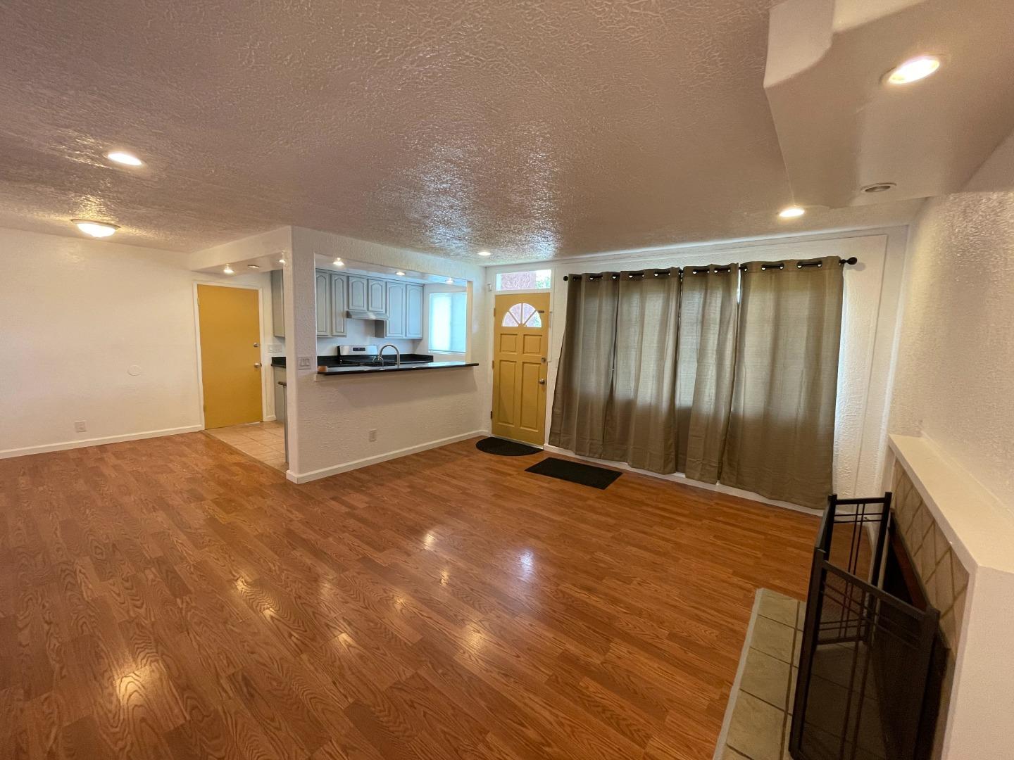 Detail Gallery Image 11 of 15 For 2786 Murtha Dr, San Jose,  CA 95127 - 3 Beds | 2 Baths