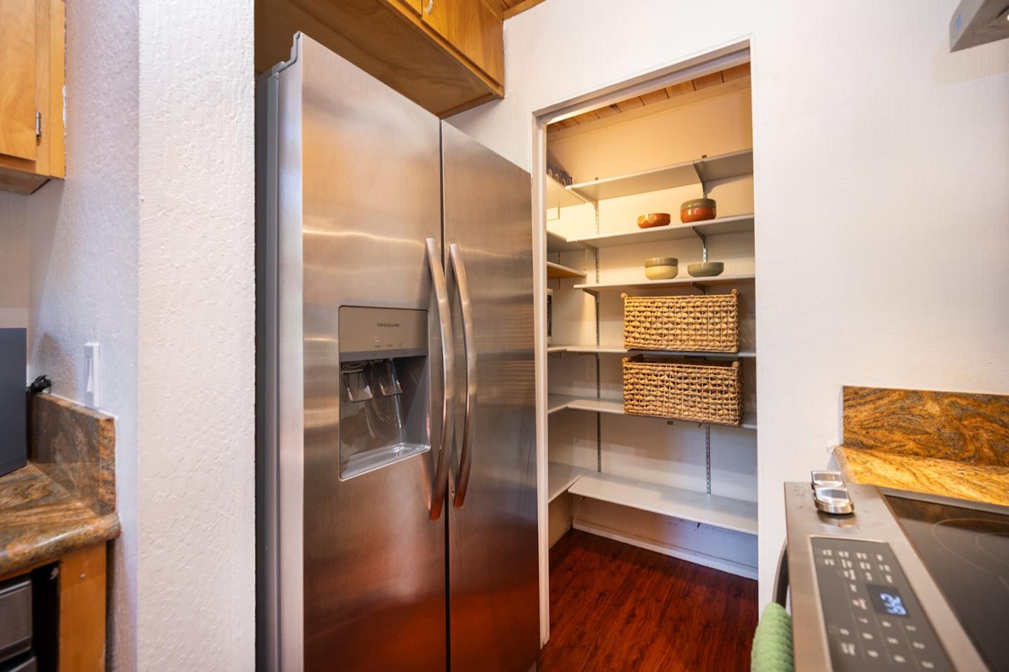 Detail Gallery Image 15 of 70 For 2088 Castlewood Ln #11,  Arnold,  CA 95223 - 4 Beds | 3/1 Baths