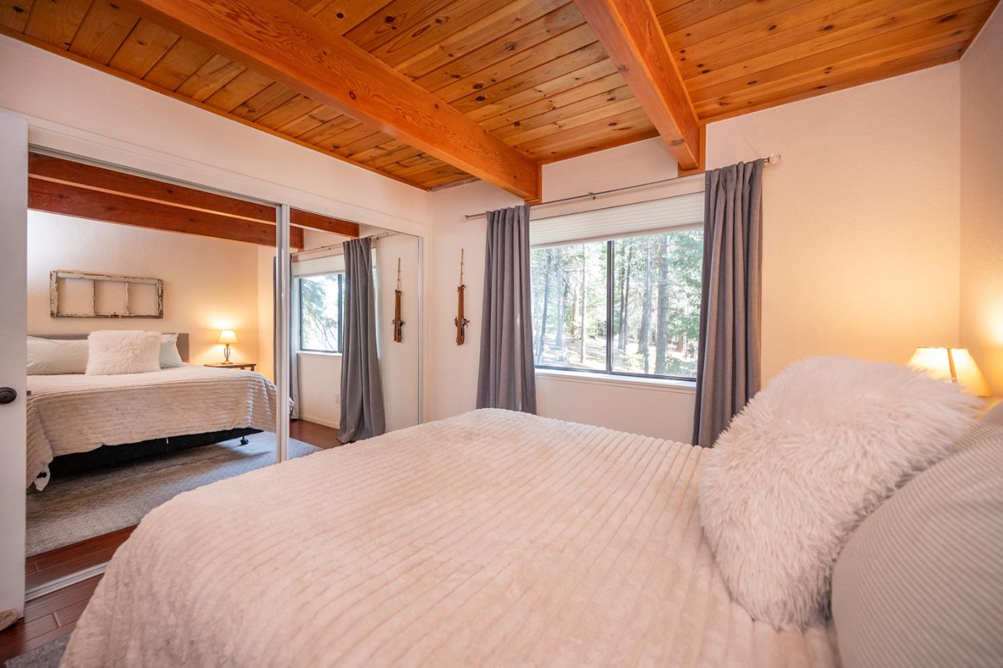 Detail Gallery Image 20 of 70 For 2088 Castlewood Ln #11,  Arnold,  CA 95223 - 4 Beds | 3/1 Baths