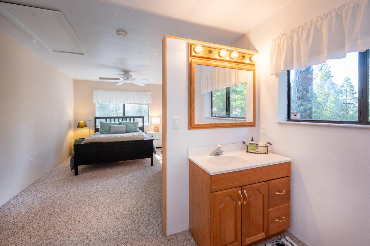 Detail Gallery Image 41 of 70 For 2088 Castlewood Ln #11,  Arnold,  CA 95223 - 4 Beds | 3/1 Baths