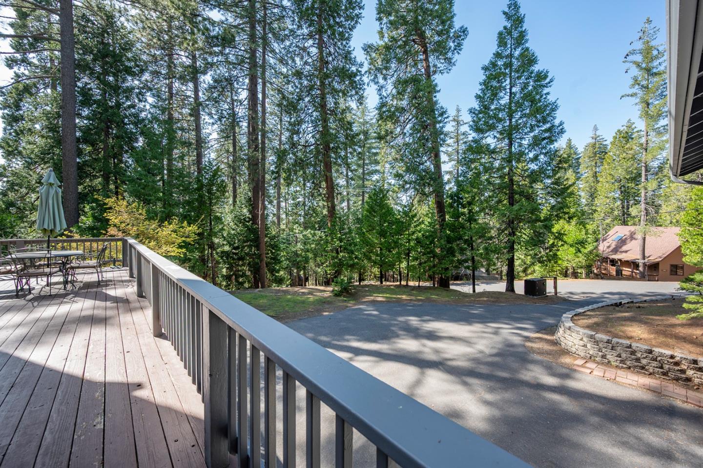 Detail Gallery Image 61 of 70 For 2088 Castlewood Ln #11,  Arnold,  CA 95223 - 4 Beds | 3/1 Baths