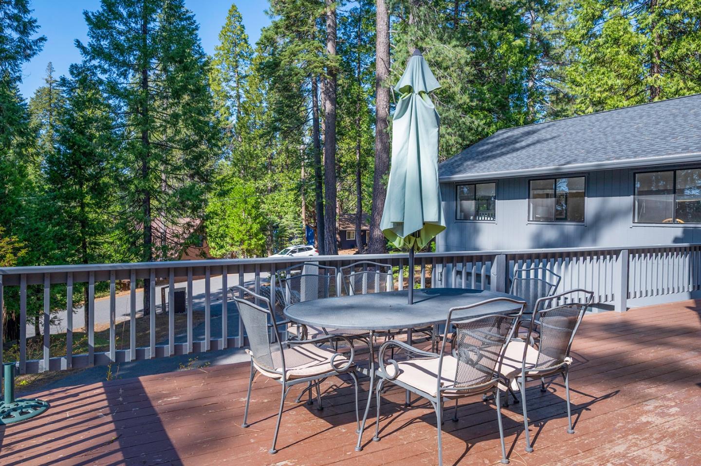 Detail Gallery Image 64 of 70 For 2088 Castlewood Ln #11,  Arnold,  CA 95223 - 4 Beds | 3/1 Baths